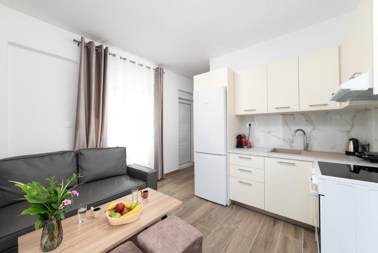 E.Berdufi Apartament Sea View เอลุนดา ภายนอก รูปภาพ